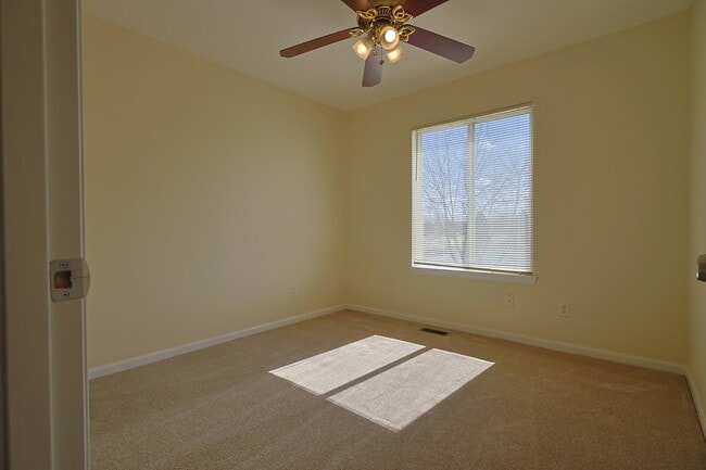 Building Photo - 14252 S Hemingway Cir