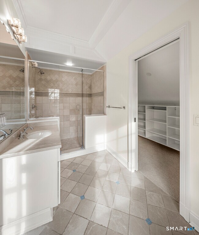 Building Photo - 93 Mansfield Ave