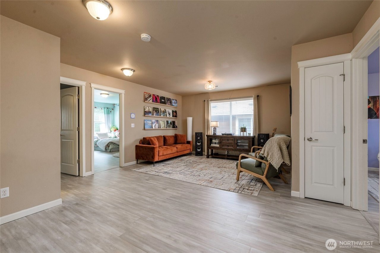 Building Photo - 1438 Farina Lp SE