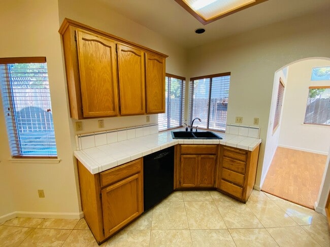 Building Photo - Laguna Home on Quiet Cul-De-Sac