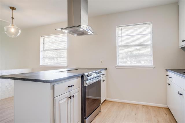 Building Photo - 4759 Fieldcrest Dr