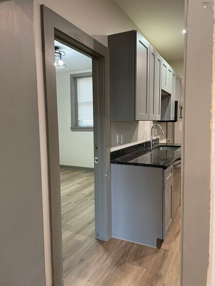 303 - 303 E Livingston Ave