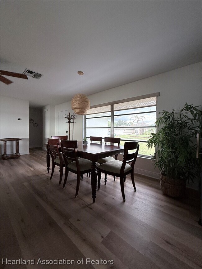 Building Photo - 185 Autumn Ave