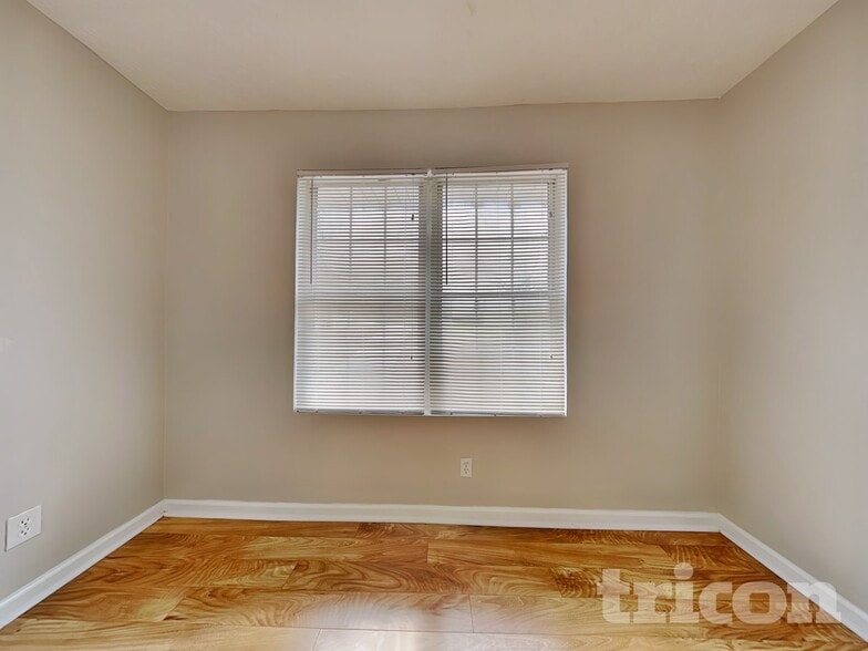 Building Photo - 434 Creek View Ct
