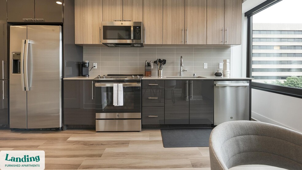 Building Photo - 5201 Leesburg Pike