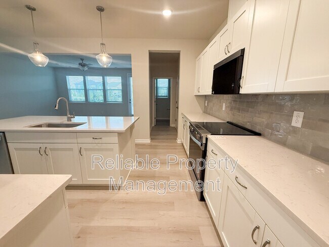 Building Photo - 124 Kobus Ct