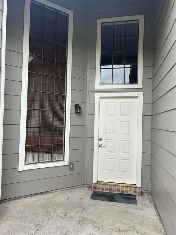 Building Photo - 1531 Rushworth Dr