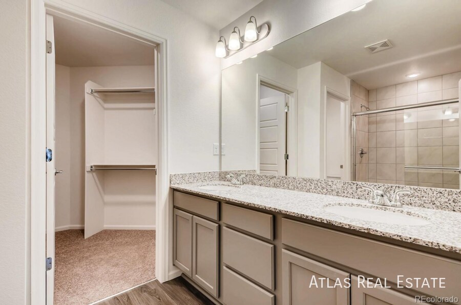 Building Photo - 3841 N Himalaya Rd