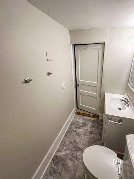 Building Photo - 110 Avery St