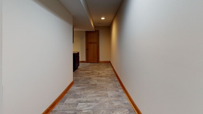 Building Photo - 1018 16th Ave SE