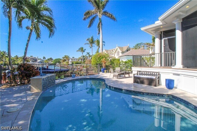 Building Photo - 2150 Marina Dr