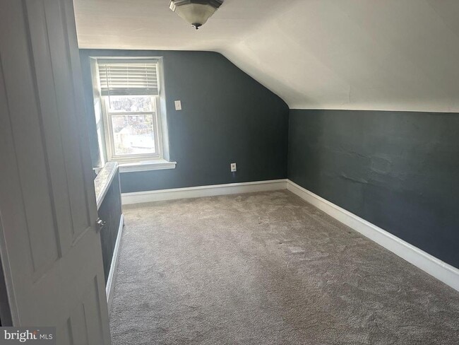 Building Photo - 204 Rosemary Ave