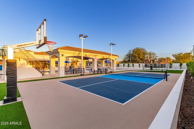 Building Photo - 2506 S 186th Dr