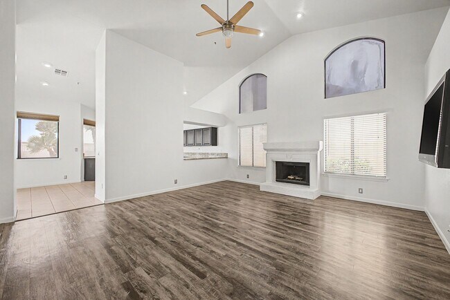 Building Photo - Beautiful Sonoran Heights 4 bed Home, 3 car garage, and Pool