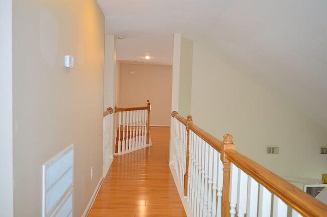 Building Photo - 1703 Berkoff Dr