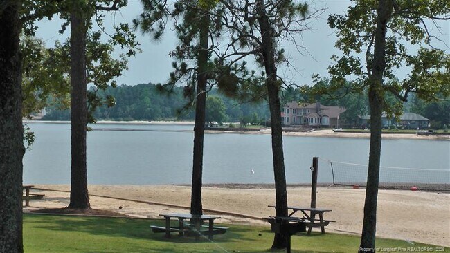 Building Photo - 158 Sherwood Ln