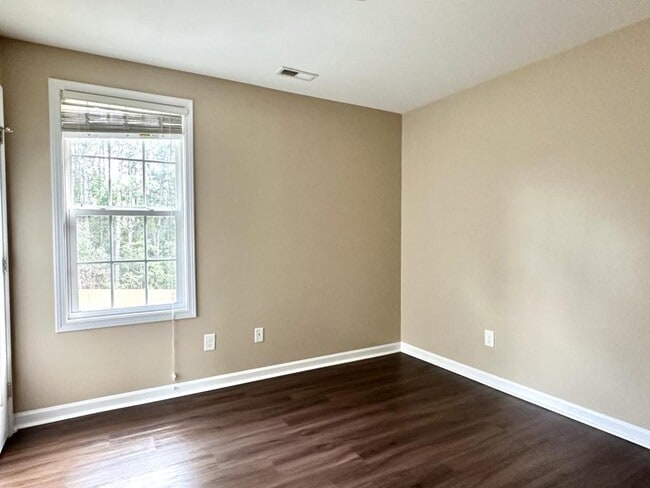 Building Photo - 3017 Cricket Rd