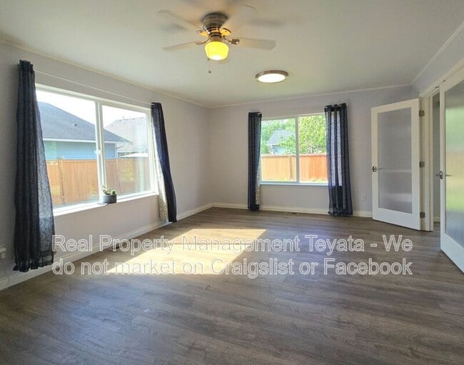 Building Photo - 4814 Starfish Ln