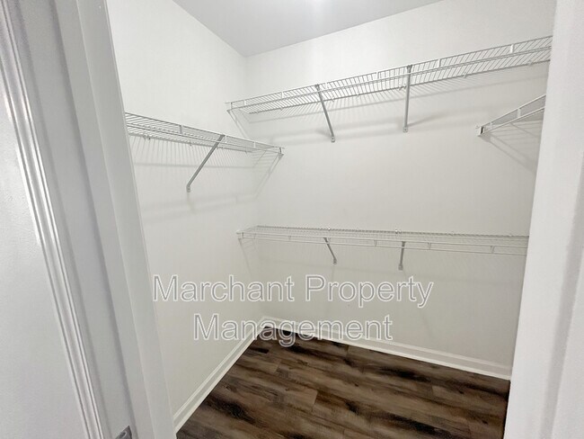 Building Photo - 244 Spring St