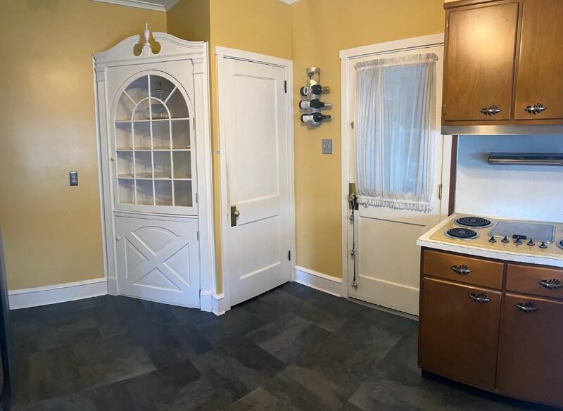 Building Photo - 2409 Spring St