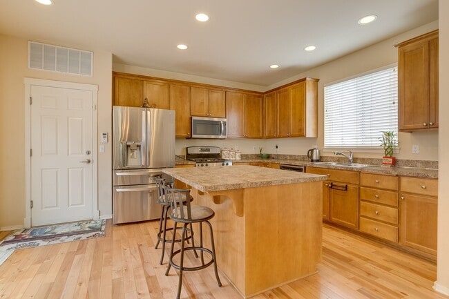 Building Photo - Beautiful 3 bedroom home in Issaquah Highl...