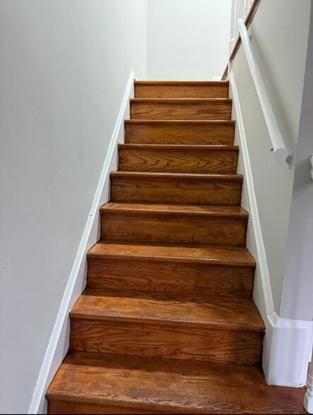 Building Photo - 1897 August Ave