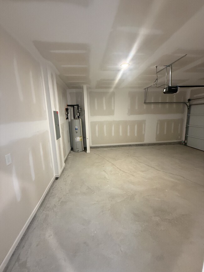 Building Photo - 1019 Homestead Dr