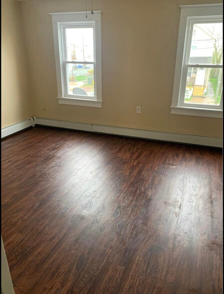 Large Front Bedroom - 382 E Grove St