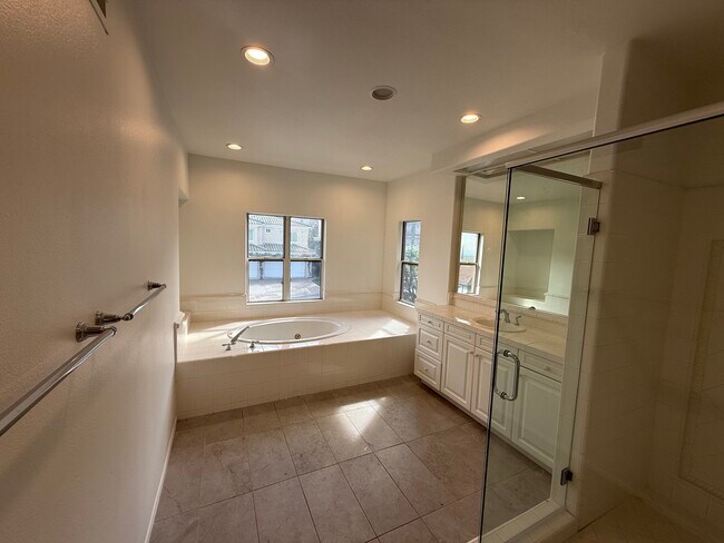 Building Photo - 7431 Dorie Dr