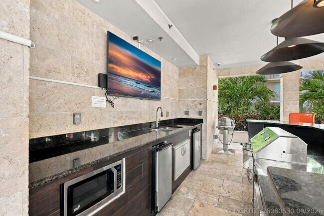 Building Photo - 550 Okeechobee Blvd