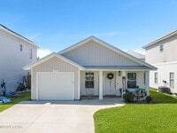 Building Photo - 3 Bedroom, 2 Bathroom, Family Friendly Neighborhood