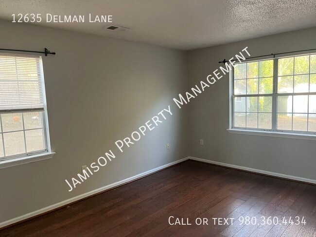 Building Photo - 12635 Delman Ln