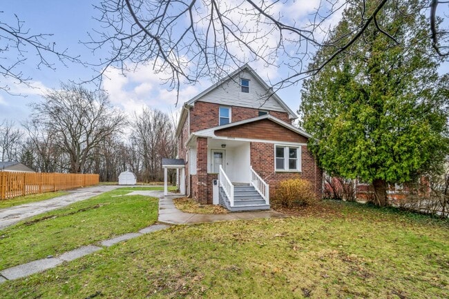 Building Photo - 10920 Granger Rd