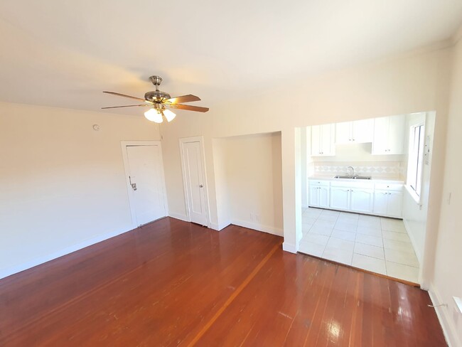 Building Photo - 1267 Vin Scully Ave