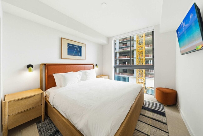 Building Photo - 11 NE 6th St