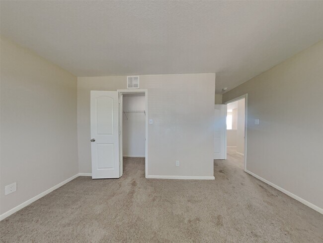 Building Photo - 692 Totem Trail Dr