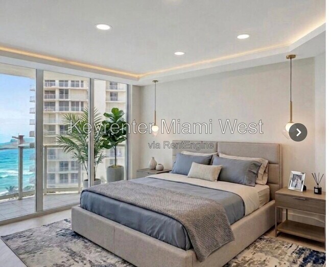 Building Photo - 16485 Collins Ave