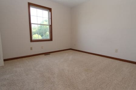 Building Photo - 3 Bedroom Condo Overlooking Pond!