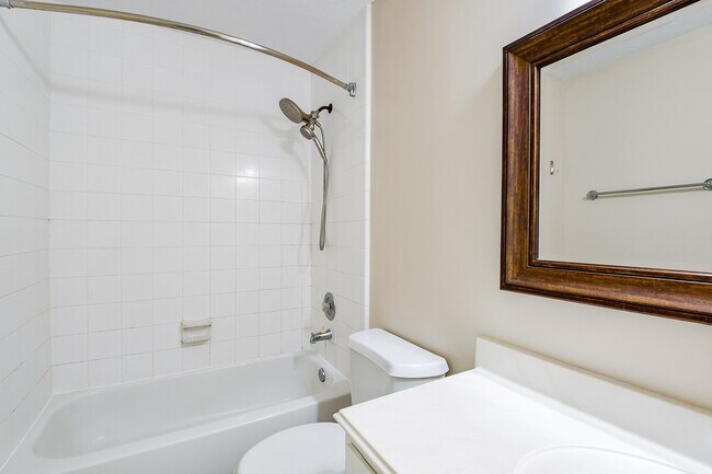 Building Photo - 241 Blue Hill Dr