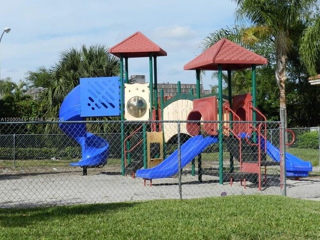 Building Photo - 312 Talia Cir