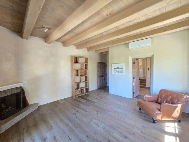Building Photo - 3876 Old Santa Fe Trail