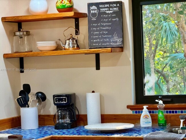 Building Photo - 1615 Harbor Dr