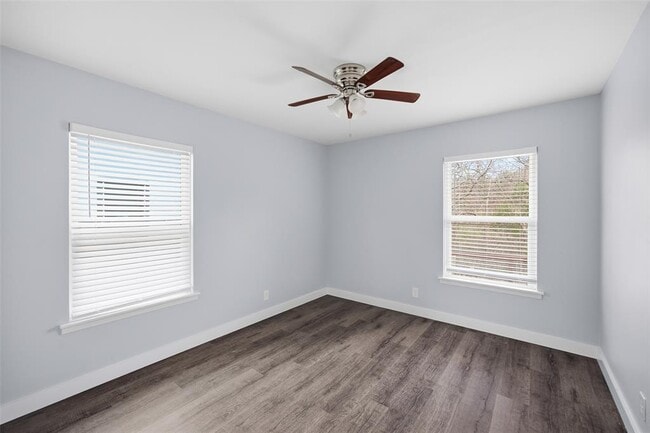 Building Photo - 4810 Creekwood Rd