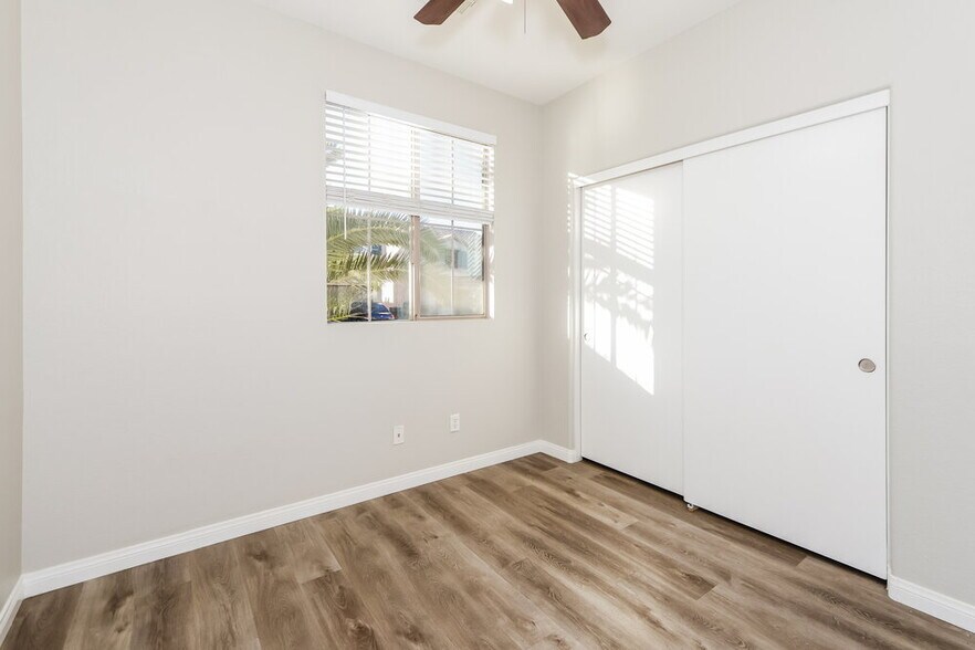 Building Photo - 1934 Barrel Oak Ave