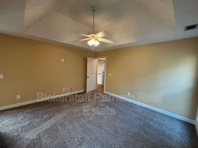 Building Photo - 385 Lee Rd 2141