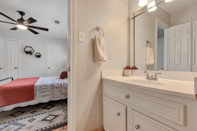 Building Photo - 9527 Enstone Cir
