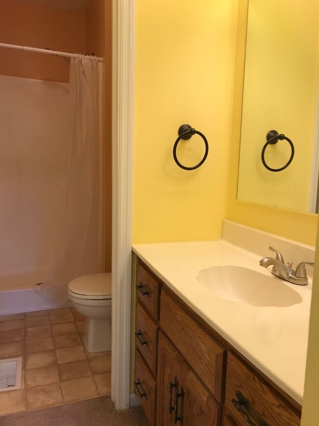 Building Photo - Charming 3-Bedroom Townhome in VB "ASK ABO...
