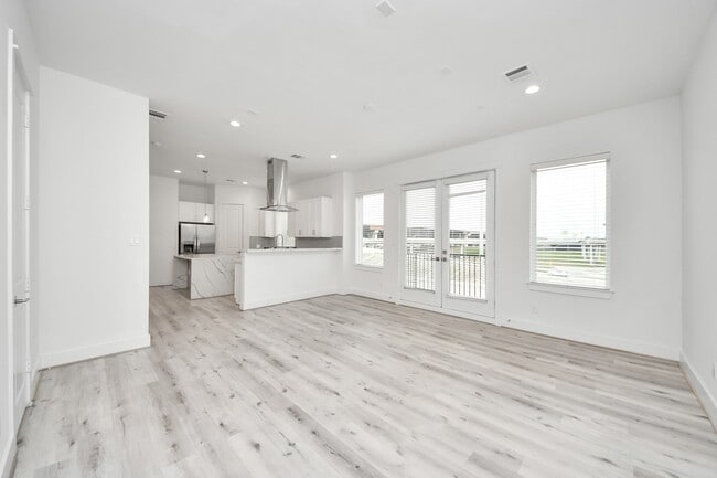 Building Photo - 2920 Nance St