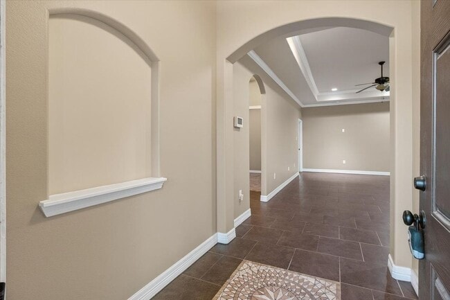 Building Photo - 6905 Anastasia Dr