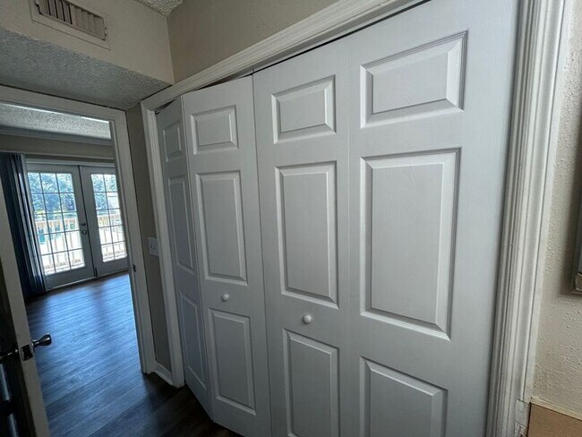 Building Photo - 435 Wymore Rd